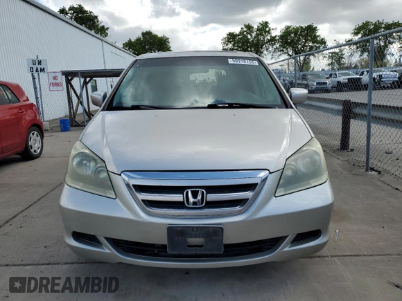 2005 Honda Odyssey EX-L z VIN 5FNRL38655B408107, wystawiony jako Copart lot #50918155 z przebiegiem 215 920 mil mil oraz Szkoda całkowita • Salvage title. Historia ofert i sprzedaży dostępna na DreamBid. Obrazek 5.