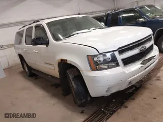 2007 Chevrolet Suburban LTZ with VIN 3GNFK16307G194179, listed as a IAAI auction lot 41504772 with 1 mi miles. Bid and sale history available at carsss.com. Image 1.