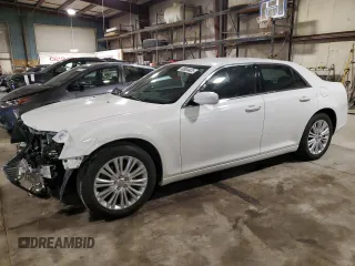 2014 Chrysler 300 z VIN 2C3CCARG8EH232878, wystawiony jako Copart lot #48904425 z przebiegiem 56 003 mil mil oraz Szkoda całkowita • Salvage title. Historia ofert i sprzedaży dostępna na DreamBid. Obrazek 1.