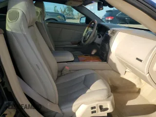 2004 Cadillac XLR z VIN 1G6YV34A945601976, wystawiony jako Copart lot #83062774 z przebiegiem 97 920 mil mil oraz Tytuł czysty. Historia ofert i sprzedaży dostępna na DreamBid. Obrazek 10.