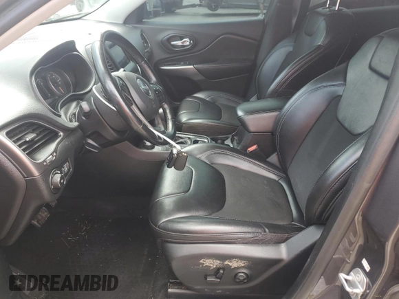 2020 Jeep Cherokee Latitude Plus z VIN 1C4PJMLB9LD551489, wystawiony jako Copart lot #61719825 z przebiegiem 114 053 mil mil oraz Szkoda całkowita • Salvage title. Historia ofert i sprzedaży dostępna na DreamBid. Obrazek 7.