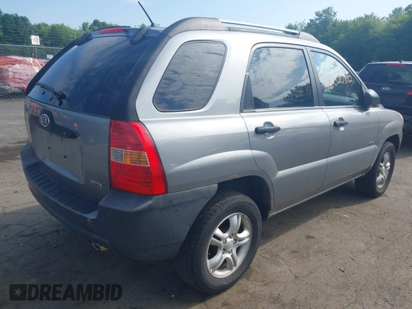 2006 Kia Sportage LX z VIN KNDJE723467218223, wystawiony jako IAAI lot #42520812 z przebiegiem 199 798 mil mil oraz . Historia ofert i sprzedaży dostępna na DreamBid. Obrazek 4.