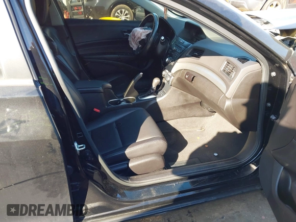 2017 Acura ILX with VIN 19UDE2F35HA016248, listed as a IAAI auction lot 41661341 with 136,000 mi miles. Bid and sale history available at carsss.com. Image 5.
