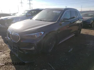 2020 BMW X1 xDrive28i with VIN WBXJG9C01L5R68795, listed as a Copart auction lot 68192462 with 15,925 mi miles. Bid and sale history available at carsss.com. Image 1.