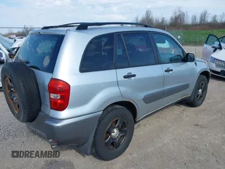 2005 Toyota RAV4 with VIN JTEHD20V550045159, listed as a IAAI auction lot 42119374 with 111,611 mi miles. Bid and sale history available at carsss.com. Image 4.