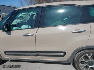 2014 FIAT 500L Trekking with VIN ZFBCFADH9EZ021078, listed as a IAAI auction lot 41773433 with 1 mi miles. Bid and sale history available at carsss.com. Image 13.