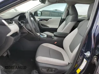 2025 Toyota RAV4 XLE with VIN 2T3W1RFVXSW368361, listed as a Copart auction lot 51331995 with 900 mi miles and Salvage Title. Bid and sale history available at carsss.com. Image 7.
