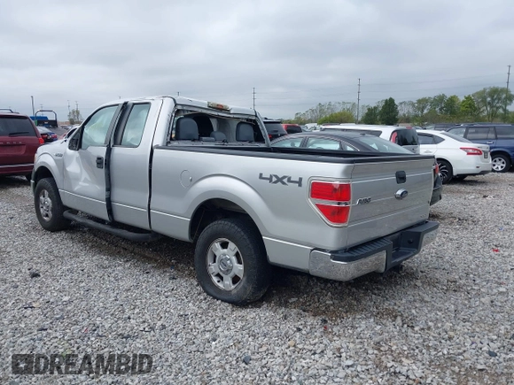 2014 Ford F-150 XL with VIN 1FTEX1EM2EFB00107, listed as a IAAI auction lot 40443721 with 121,674 mi miles and . Bid and sale history available at carsss.com. Image 3.