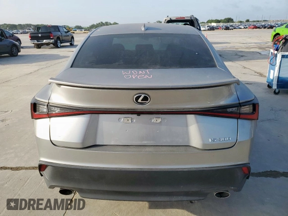 2021 Lexus IS 300 z VIN JTHAA1D26M5112909, wystawiony jako Copart lot #65424005 z przebiegiem 44 882 mil mil oraz Czysty tytuł • Clean title. Historia ofert i sprzedaży dostępna na DreamBid. Obrazek 6.