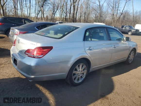2005 Toyota Avalon XL z VIN 4T1BK36B65U047400, wystawiony jako Copart lot #48930625 z przebiegiem 170 252 mil mil oraz Szkoda całkowita • Salvage title. Historia ofert i sprzedaży dostępna na DreamBid. Obrazek 3.