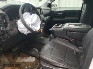 2019 Chevrolet Silverado 1500 Work Truck with VIN 1GCRYAEH2KZ266798, listed as a Copart auction lot 85124214 with 137,663 mi miles and Salvage Title. Bid and sale history available at carsss.com. Image 7.