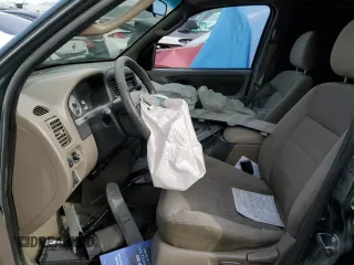 2002 Ford Escape XLT Choice with VIN 1FMYU04152KA68484, listed as a Copart auction lot 81391124 with Not Provided miles and Non Repairable. Bid and sale history available at DreamBid. Image 7.