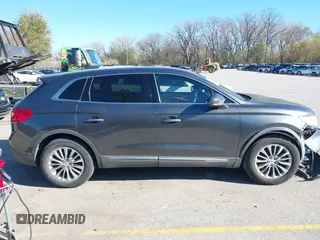 2017 Lincoln MKX Select with VIN 2LMPJ6KR7HBL16225, listed as a IAAI auction lot 40920232 with 105,124 mi miles. Bid and sale history available at carsss.com. Image 13.