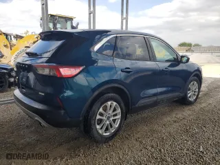 2020 Ford Escape SE with VIN 1FMCU0G65LUB84016, listed as a Copart auction lot 53731975 with 102,943 mi miles and Clean Title. Bid and sale history available at carsss.com. Image 3.