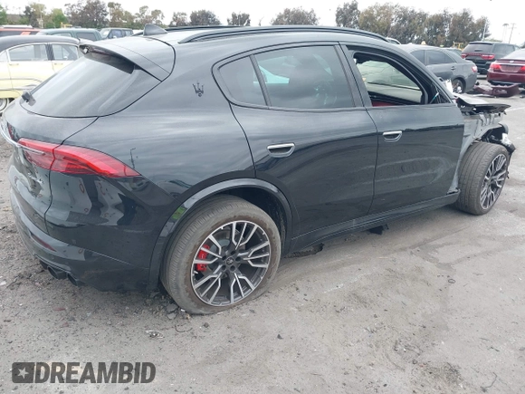 2023 Maserati Grecale Modena z VIN ZN682AVM5P7429357, wystawiony jako IAAI lot #42052948 z przebiegiem 11 019 mil mil oraz . Historia ofert i sprzedaży dostępna na DreamBid. Obrazek 4.