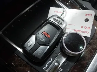 2018 Audi Q7 Prestige z VIN WA1VAAF72JD039884, wystawiony jako IAAI lot #42333152 z przebiegiem 207 619 mil mil oraz . Historia ofert i sprzedaży dostępna na DreamBid. Obrazek 11.