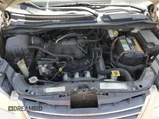 2010 Chrysler Town & Country Touring z VIN 2A4RR5D13AR257765, wystawiony jako Copart lot #61048635 z przebiegiem 165 220 mil mil oraz Czysty tytuł • Clean title. Historia ofert i sprzedaży dostępna na DreamBid. Obrazek 12.
