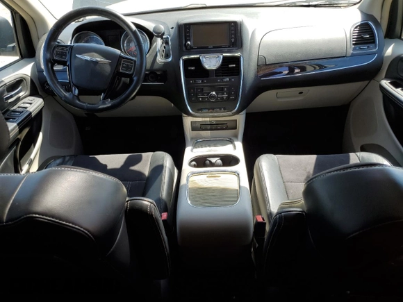 2014 Chrysler Town & Country Touring L 30th Anniversary z VIN 2C4RC1CG0ER251465, wystawiony jako Copart lot #55653135 z przebiegiem 164 472 mil mil oraz Nie do naprawy • Non repairable. Historia ofert i sprzedaży dostępna na DreamBid. Obrazek 8.