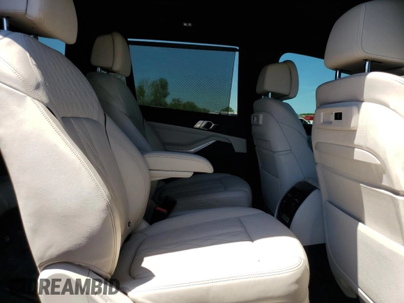 2022 BMW X7 xDrive40i z VIN 5UXCW2C02N9N07423, wystawiony jako Copart lot #51955365 z przebiegiem 60 268 mil mil oraz Szkoda całkowita • Salvage title. Historia ofert i sprzedaży dostępna na DreamBid. Obrazek 11.