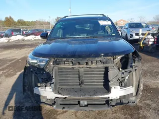 2021 Ford Explorer ST with VIN 1FM5K8GC3MGA38099, listed as a IAAI auction lot 41373517 with 108,347 mi miles. Bid and sale history available at carsss.com. Image 6.