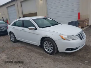 2013 Chrysler 200 Limited with VIN 1C3CCBCB8DN568054, listed as a IAAI auction lot 41506726 with 137,318 mi miles. Bid and sale history available at carsss.com. Image 1.