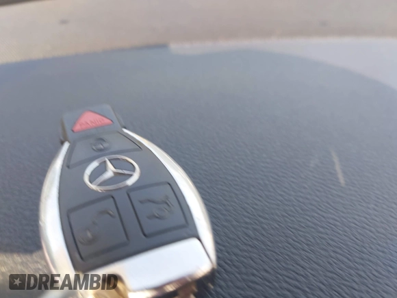 2013 Mercedes-Benz E 350 Luxury z VIN WDDHF5KB9DA733604, wystawiony jako IAAI lot #42514039 z przebiegiem 131 047 mil mil oraz . Historia ofert i sprzedaży dostępna na DreamBid. Obrazek 11.