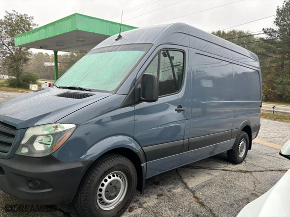 2018 Mercedes-Benz Sprinter Cargo Van Worker with VIN WD3PE7CD3JP647826, listed as a Copart auction lot 81587584 with 79,699 mi miles and Clean Title. Bid and sale history available at carsss.com. Image 2.