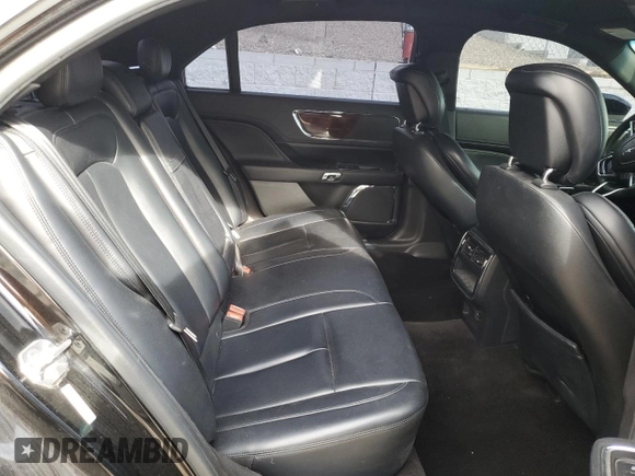 2017 Lincoln Continental Premiere с VIN 1LN6L9PK6H5624585, выставлен на аукционе Copart как лот 54714185 с пробегом 144 487 миль миль и Списание • Salvage title. История ставок и продаж доступна на DreamBid. Изображение 10.