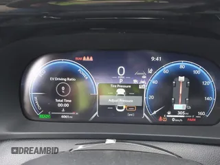 2023 Toyota Crown XLE с VIN JTDAAAAF8P3010262, выставлен на аукционе IAAI как лот 41485203 с пробегом 6 061 миль миль и . История ставок и продаж доступна на DreamBid. Изображение 7.