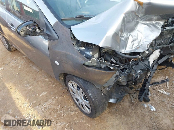 2012 Mazda 2 Sport with VIN JM1DE1KY8C0132164, listed as a IAAI auction lot 41101183 with Not Provided miles. Bid and sale history available at carsss.com. Image 12.