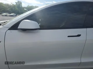 2023 Tesla Model 3 z VIN 5YJ3E1EA7PF573852, wystawiony jako Copart lot #57662565 z przebiegiem Nie podano mil oraz Szkoda całkowita • Salvage title. Historia ofert i sprzedaży dostępna na DreamBid. Obrazek 7.