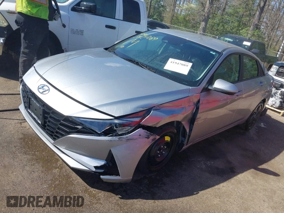 2023 Hyundai Elantra SEL with VIN 5NPLM4AG6PH091535, listed as a IAAI auction lot 41947089 with 28,577 mi miles and . Bid and sale history available at DreamBid. Image 18.