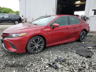2018 Toyota Camry LE z VIN 4T1B11HK8JU575650, wystawiony jako Copart lot #54605245 z przebiegiem 89 204 mil mil oraz Szkoda całkowita • Salvage title. Historia ofert i sprzedaży dostępna na DreamBid. Obrazek 1.