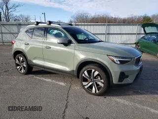 2023 Volvo XC40 Plus Bright Theme with VIN YV4L12UN6P2099852, listed as a Copart auction lot 86866294 with 13,540 mi miles and Salvage Title. Bid and sale history available at DreamBid. Image 4.