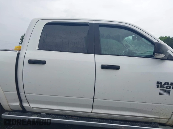 2015 Ram 1500 Outdoorsman z VIN 1C6RR7LG3FS626094, wystawiony jako IAAI lot #42431151 z przebiegiem 199 493 mil mil oraz . Historia ofert i sprzedaży dostępna na DreamBid. Obrazek 13.