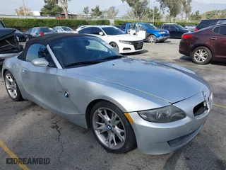 2008 BMW Z4 3.0i with VIN 4USBU33518LW75429, listed as a IAAI auction lot 40958097 with 173,858 mi miles. Bid and sale history available at carsss.com. Image 1.
