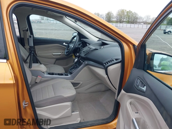 2016 Ford Escape SE with VIN 1FMCU0GX3GUB75572, listed as a IAAI auction lot 41869920 with 154,586 mi miles and . Bid and sale history available at carsss.com. Image 5.