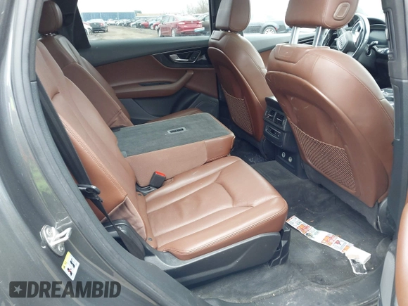 2018 Audi Q7 Premium Plus z VIN WA1LAAF76JD039992, wystawiony jako IAAI lot #41880935 z przebiegiem 74 095 mil mil oraz . Historia ofert i sprzedaży dostępna na DreamBid. Obrazek 8.