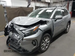 2025 Toyota RAV4 XLE Premium z VIN 2T3A1RFV9SW522259, wystawiony jako IAAI lot #42101238 z przebiegiem 1 479 mil mil oraz . Historia ofert i sprzedaży dostępna na DreamBid. Obrazek 17.