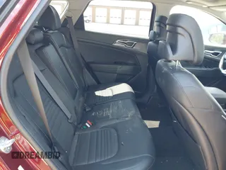 2024 Kia Sportage SX-Prestige z VIN 5XYK53DF0RG156122, wystawiony jako IAAI lot #42184311 z przebiegiem 29 511 mil mil oraz . Historia ofert i sprzedaży dostępna na DreamBid. Obrazek 8.