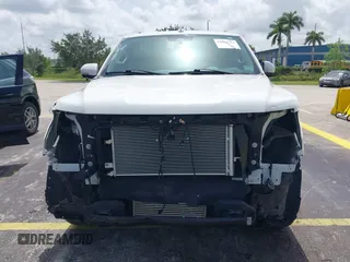 2022 Ford Expedition XLT с VIN 1FMJU1HT0NEA10739, выставлен на аукционе IAAI как лот 42802765 с пробегом 31 493 миль миль и . История ставок и продаж доступна на DreamBid. Изображение 6.