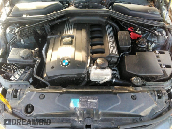 2009 BMW 5 Series 528i with VIN WBANU53529C121796, listed as a IAAI auction lot 35911209 with 178,049 mi miles and . Bid and sale history available at carsss.com. Image 10.