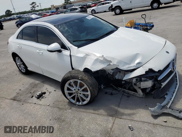 2020 Mercedes-Benz A 220 z VIN W1K3G4EB5LW044500, wystawiony jako Copart lot #58539135 z przebiegiem Nie podano mil oraz Szkoda całkowita • Salvage title. Historia ofert i sprzedaży dostępna na DreamBid. Obrazek 4.
