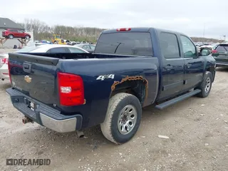 2007 Chevrolet Silverado 1500 LT w/1LT with VIN 3GCEK13C17G508138, listed as a IAAI auction lot 41898585 with 277,736 mi miles. Bid and sale history available at carsss.com. Image 4.