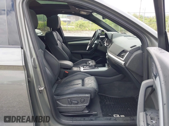 2023 Audi Q5 Sportback S line Prestige with VIN WA16AAFY1P2013875, listed as a IAAI auction lot 42260587 with 19,763 mi miles and . Bid and sale history available at DreamBid. Image 5.