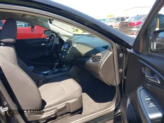 2017 Chevrolet Malibu LT with VIN 1G1ZE5ST5HF267245, listed as a IAAI auction lot 41843718 with 177,133 mi miles and . Bid and sale history available at carsss.com. Image 5.