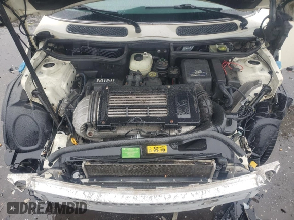 2008 MINI Convertible S z VIN WMWRH33588TL96257, wystawiony jako Copart lot #58298765 z przebiegiem 89 463 mil mil oraz Czysty tytuł • Clean title. Historia ofert i sprzedaży dostępna na DreamBid. Obrazek 11.