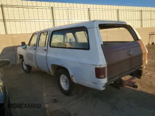 1974 Chevrolet Suburban z VIN CCY164F189473, wystawiony jako Copart lot #49678415 z przebiegiem Nie podano mil oraz Czysty tytuł • Clean title. Historia ofert i sprzedaży dostępna na DreamBid. Obrazek 2.