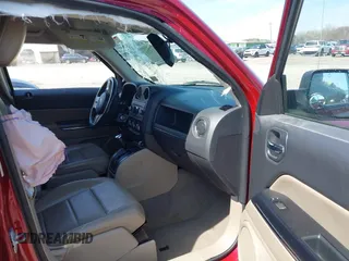 2012 Jeep Patriot Limited z VIN 1C4NJPCB8CD525958, wystawiony jako IAAI lot #41810480 z przebiegiem 171 169 mil mil oraz . Historia ofert i sprzedaży dostępna na DreamBid. Obrazek 5.