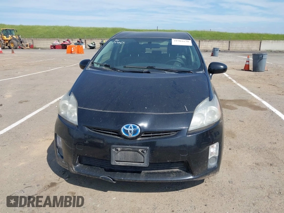 2010 Toyota Prius II with VIN JTDKN3DU5A5160372, listed as a IAAI auction lot 41901630 with 228,617 mi miles. Bid and sale history available at carsss.com. Image 6.